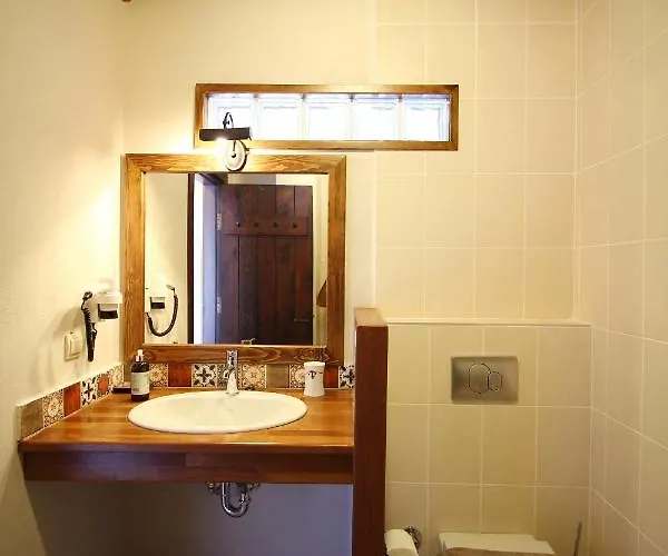 Kekik Guest house 4*